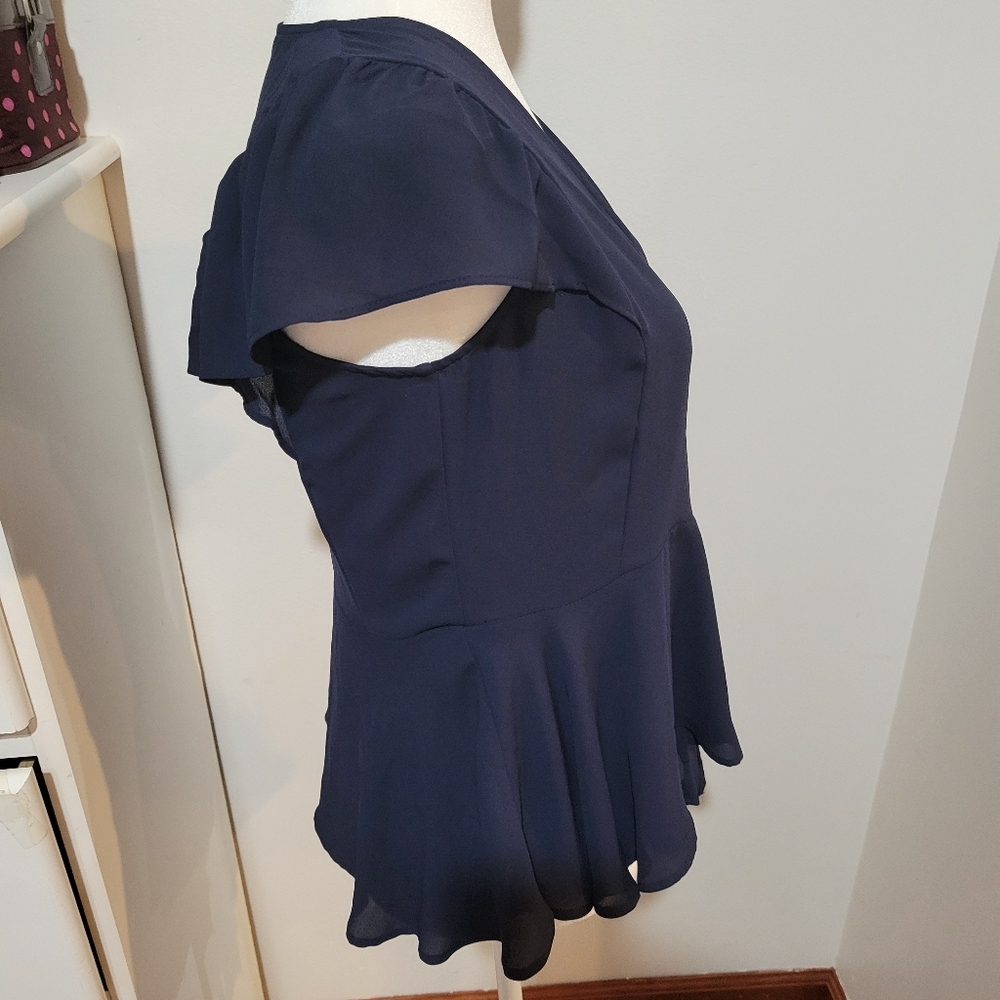NWT LOFT Black Wrap Short Flutter Sleeve Flowy Blouse Lightweight | SP - Picture 4 of 7